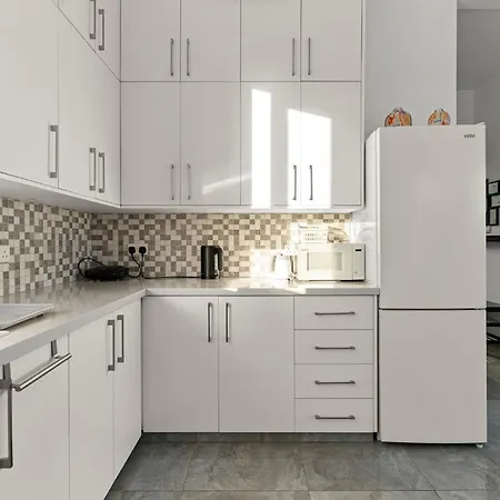 Golden Marine Luxury Beachfront - 3br,protaras Паралимни