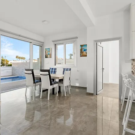 Villa Golden Marine Luxury Beachfront - 3br,protaras *
