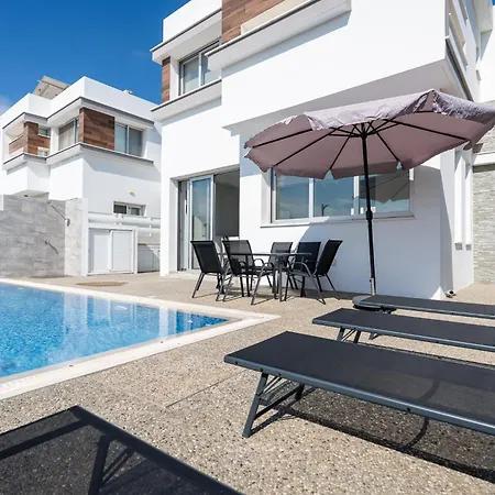 Villa Golden Marine Luxury Beachfront - 3br,protaras Paralimni