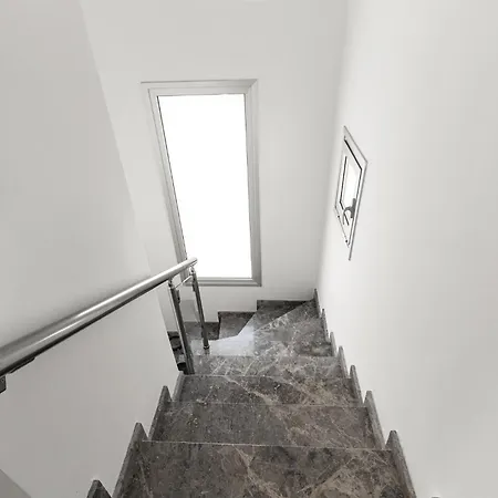 Villa Golden Marine Luxury Beachfront - 3br,protaras Paralimni