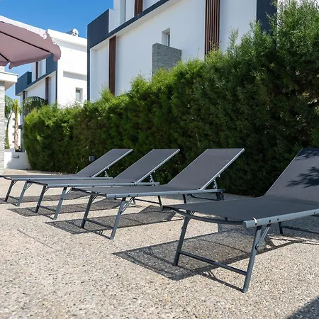 Villa Golden Marine Luxury Beachfront - 3br,protaras Paralimni