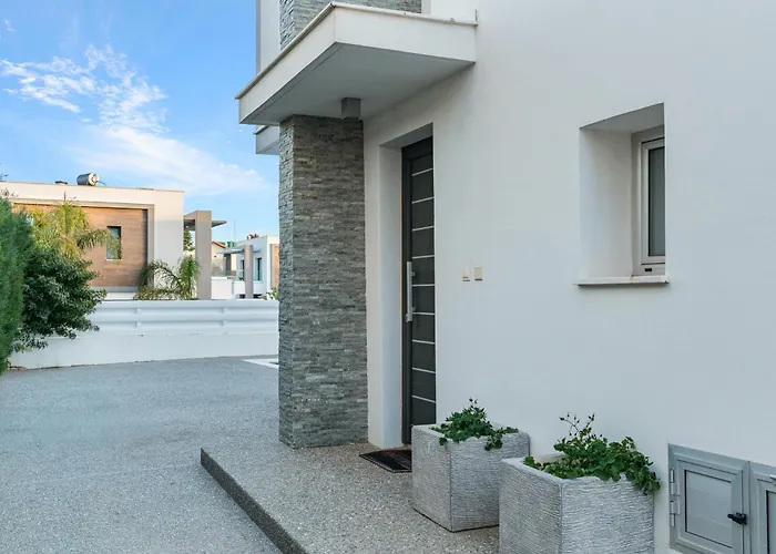 Golden Marine Seaside Protaras 빌라 *